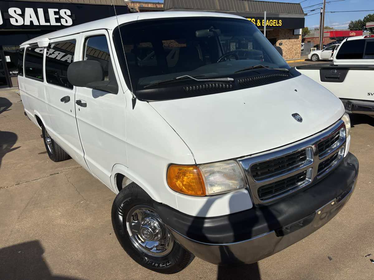 Used 2000 Dodge B3500 image 8