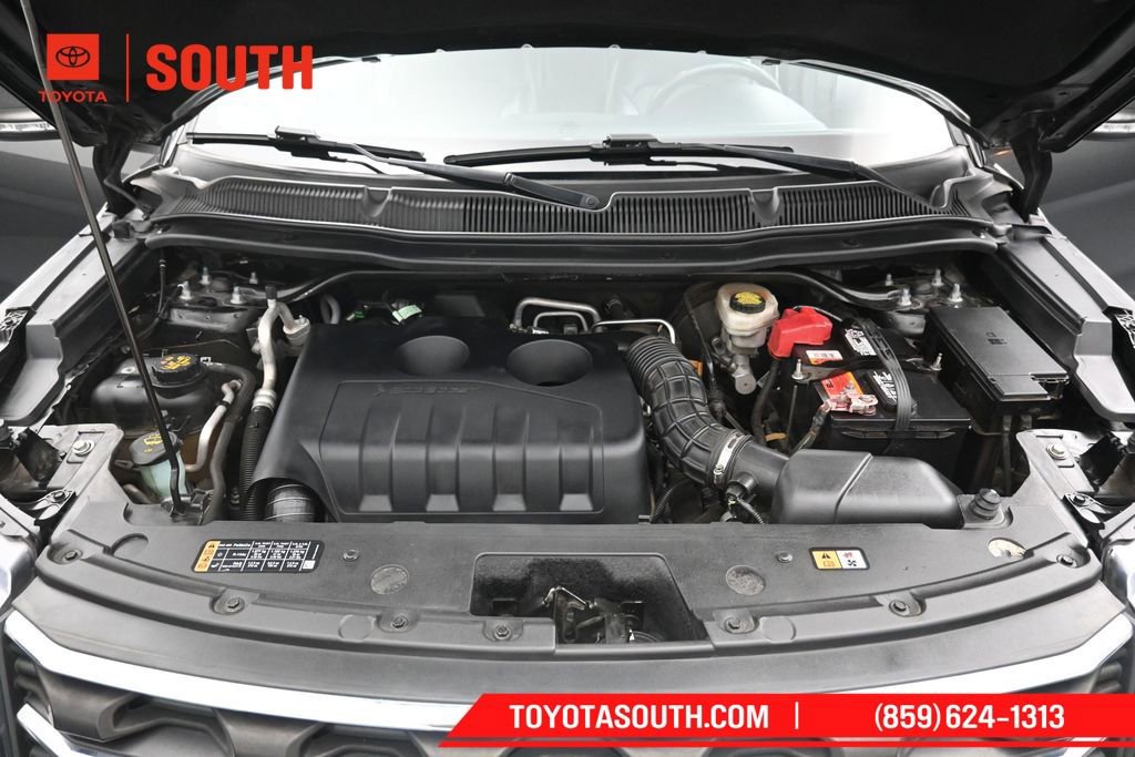 Used 2017 Ford Explorer XLT w/ Equipment Group 202A FWD image 37