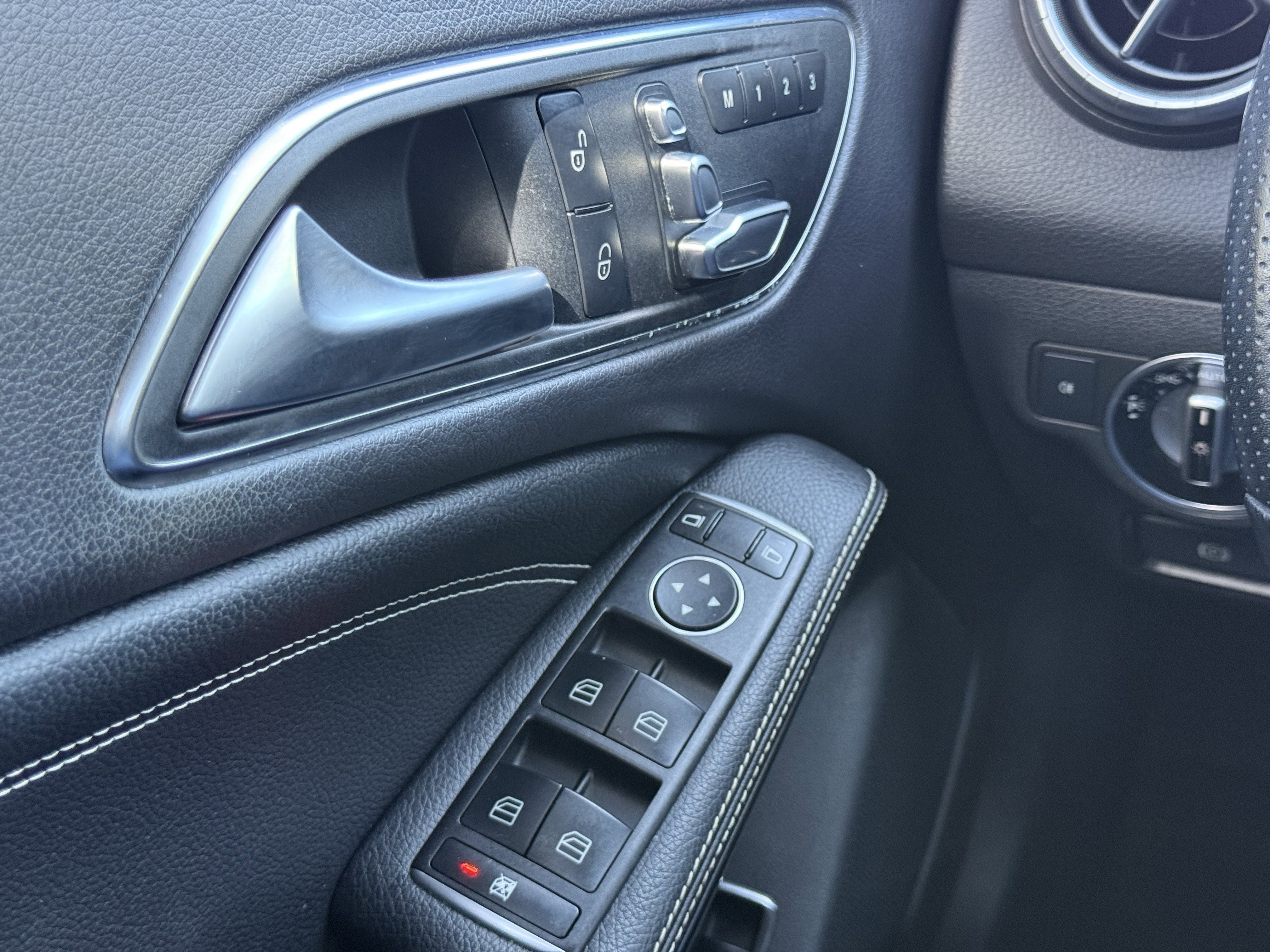 Used 2018 Mercedes-Benz CLA 250 CLA 250 image 21