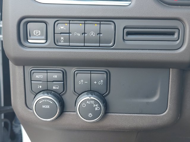Used 2024 Chevrolet Tahoe LT AWD/4WD image 23