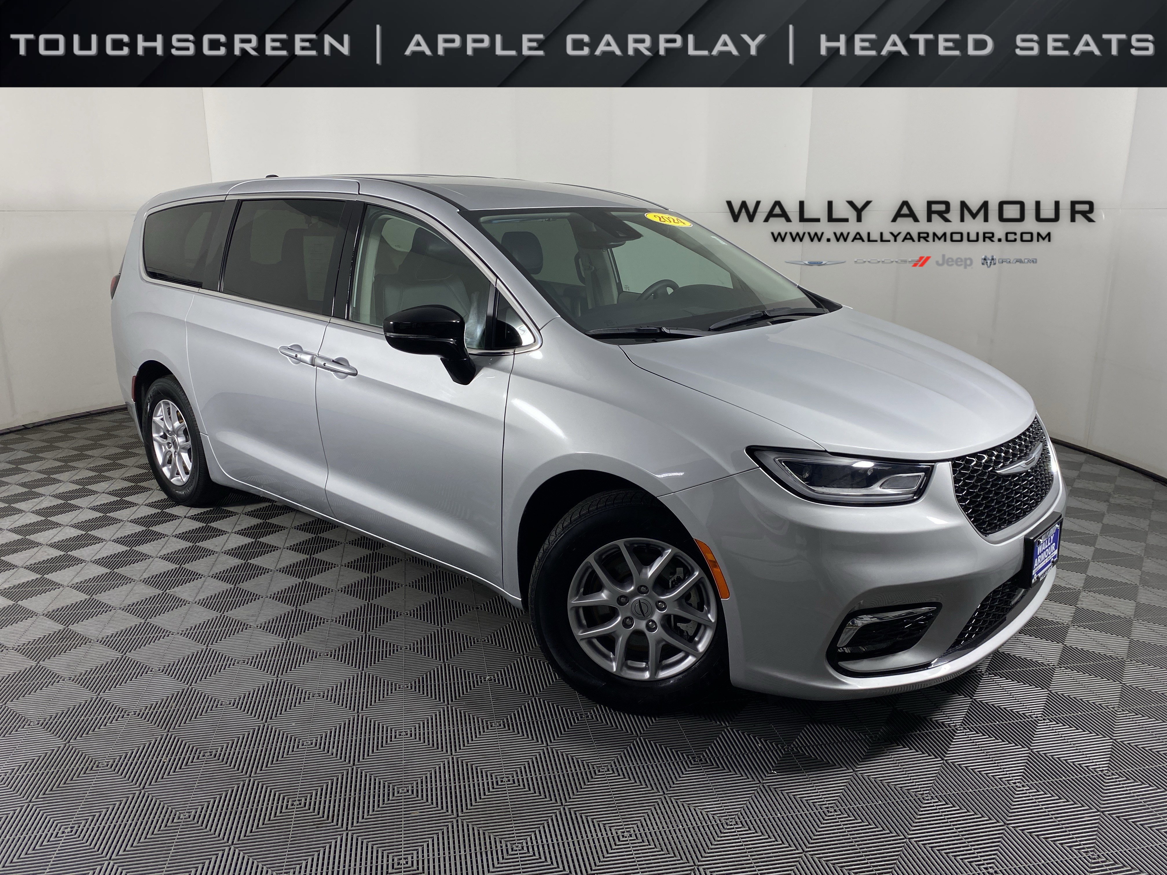 Used 2024 Chrysler Pacifica Touring-L