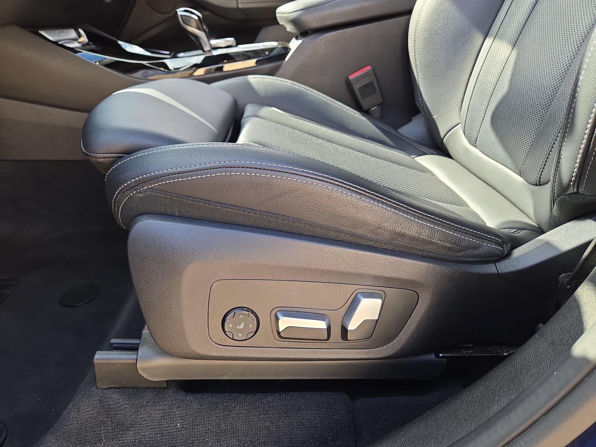 Used 2022 BMW X3 xDrive30i w/ Convenience Package w/ZPA AWD/4WD image 17