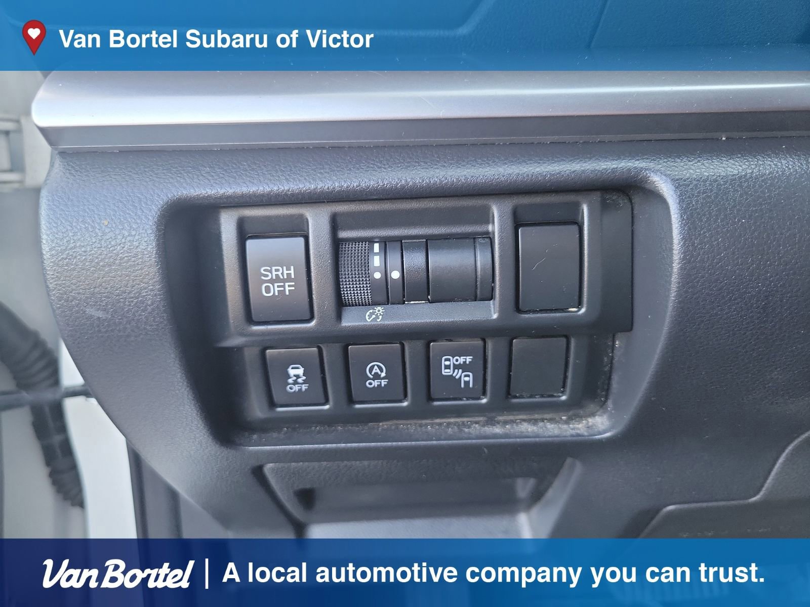 Used 2023 Subaru Crosstrek 2.5i Limited w/ Moonroof Package image 16