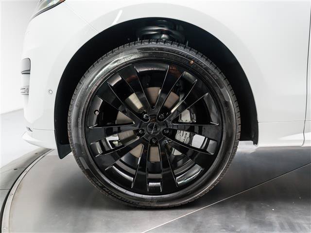 New 2026 Land Rover Range Rover Autobiography AWD/4WD image 11