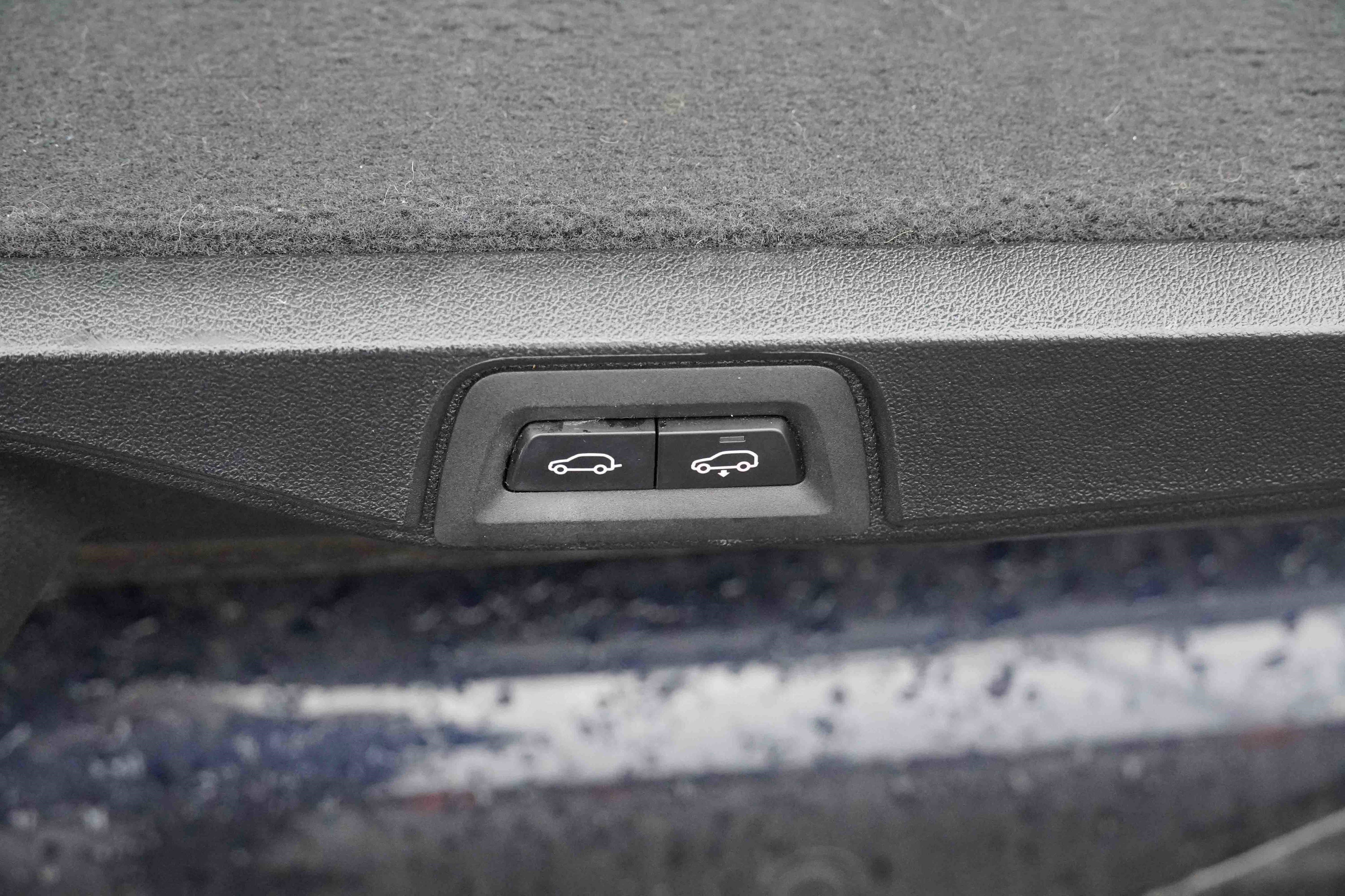 Certified 2023 BMW X7 xDrive40i w/ M Sport Package image 42