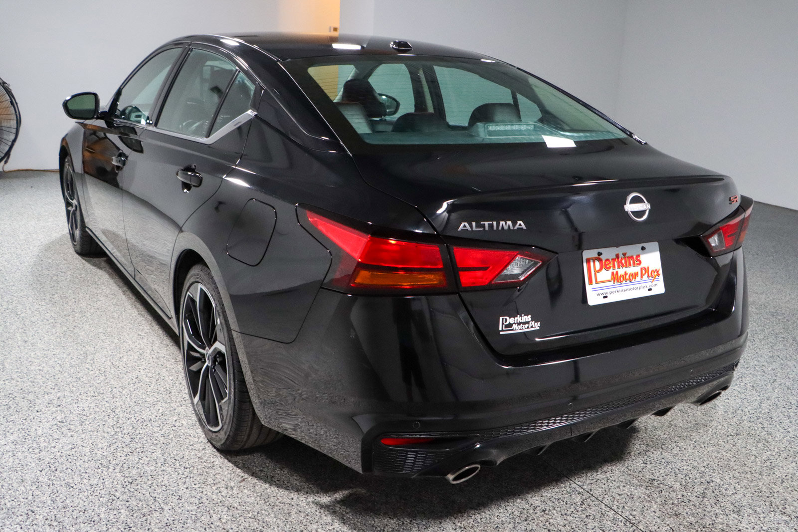 Used 2024 Nissan Altima 2.5 SR image 9