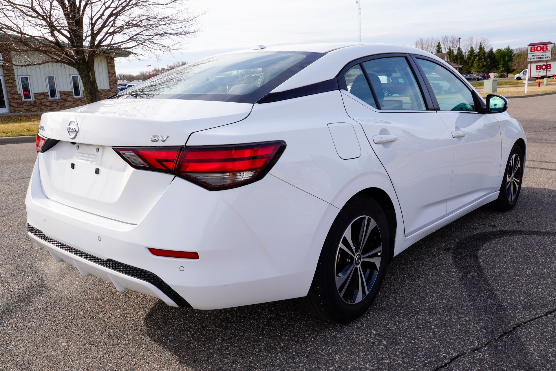 Used 2022 Nissan Sentra SV image 3