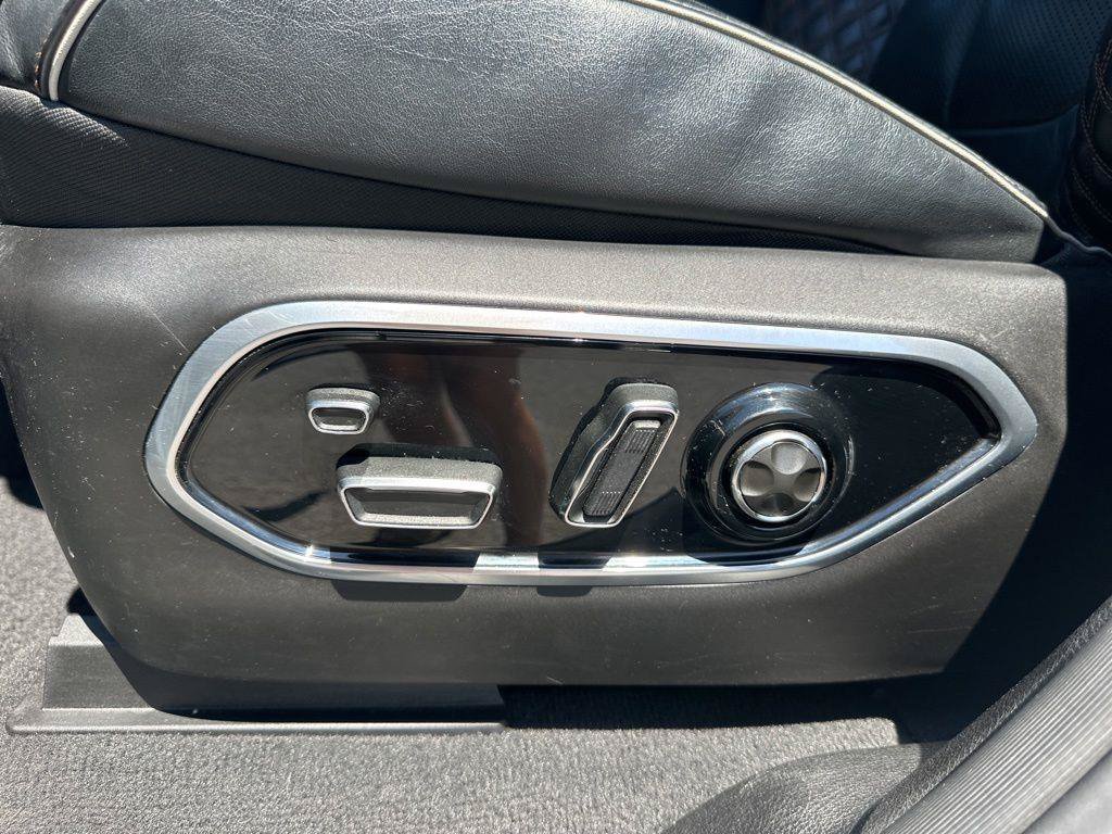Used 2022 Jeep Grand Cherokee Summit RWD image 34