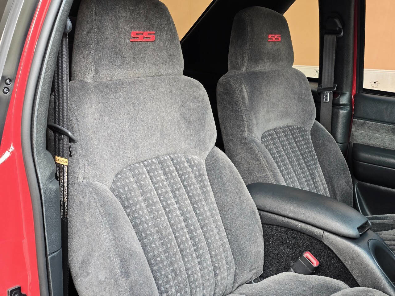 Used 2001 Chevrolet Blazer Xtreme w/ Preferred Equipment Group image 92