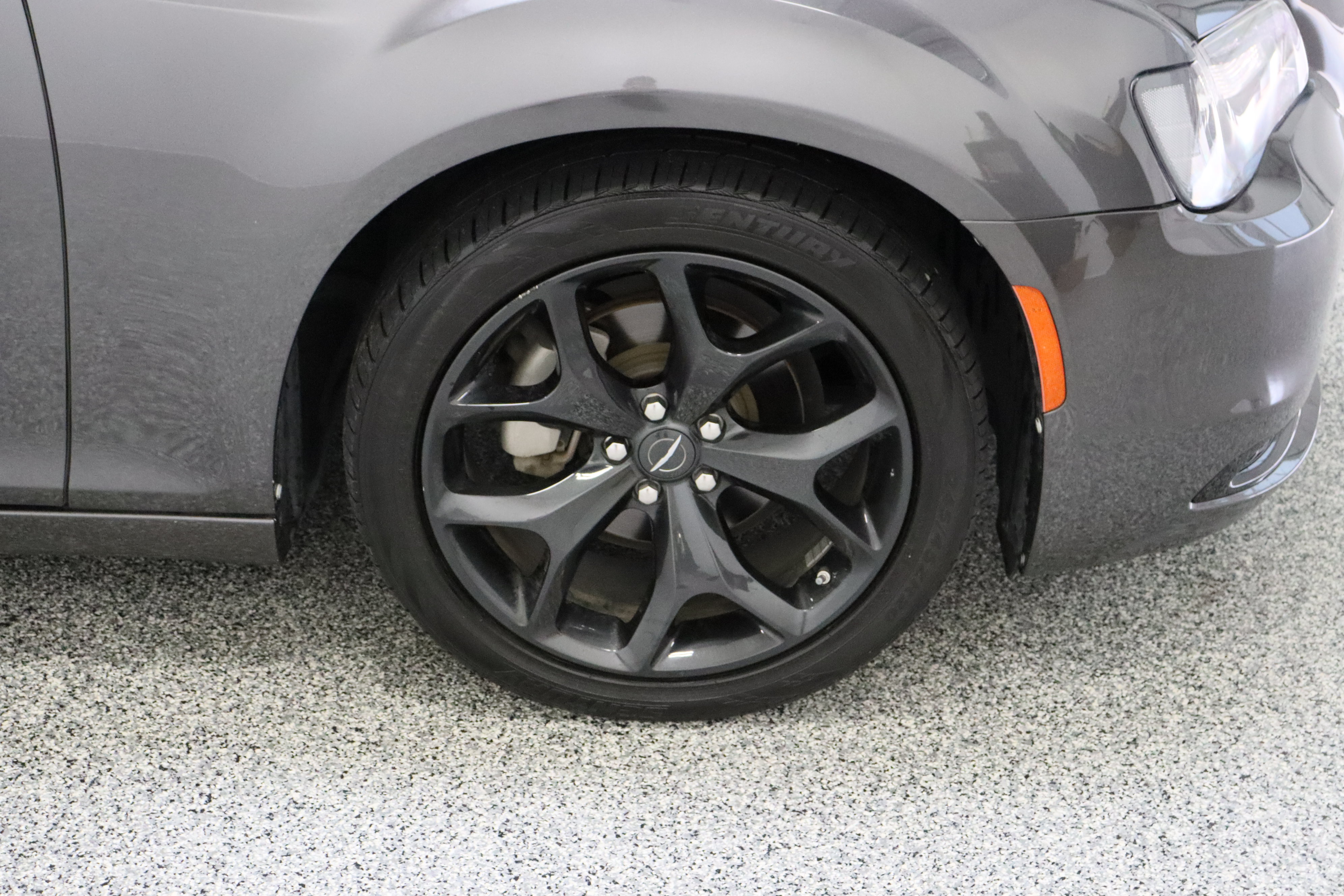 Used 2023 Chrysler 300 Touring w/ Sport Appearance Package RWD image 5