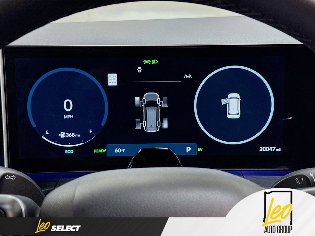 Used 2024 Hyundai Santa Fe Limited AWD/4WD image 14