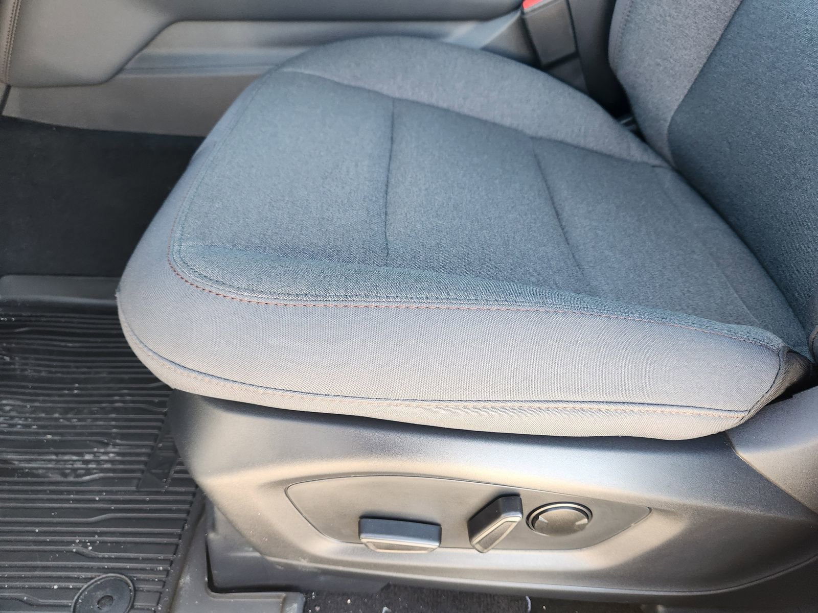 New 2026 Ford Explorer Active image 23