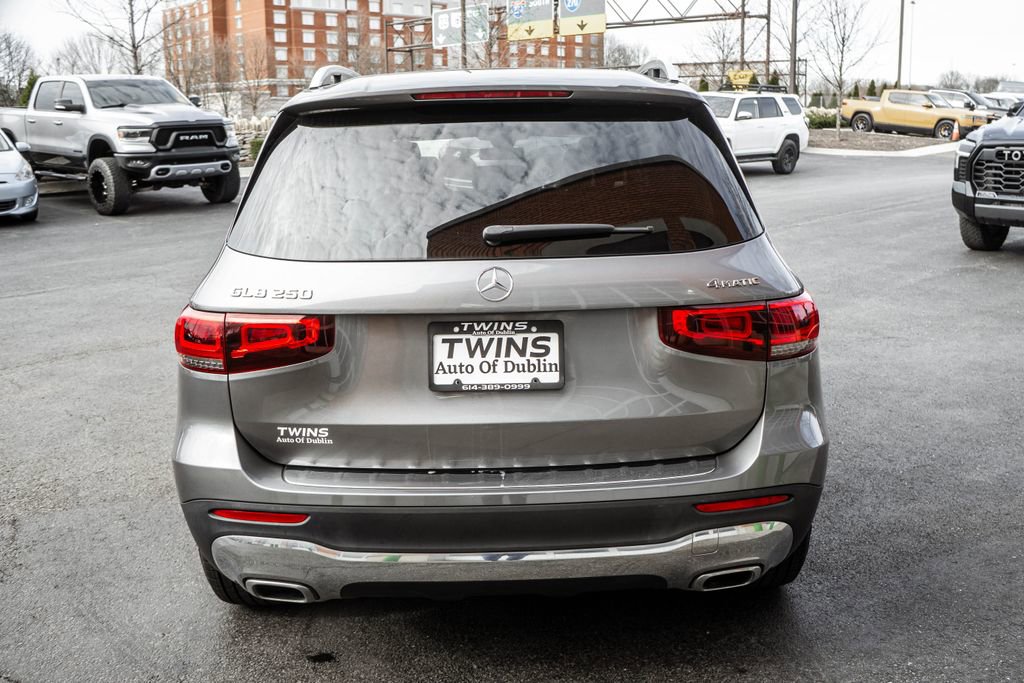 Used 2022 Mercedes-Benz GLB 250 4MATIC w/ Premium Package Lite image 36