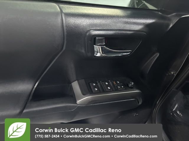 Used 2019 Toyota Tacoma TRD Off-Road image 13