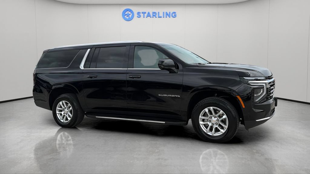 Certified 2025 Chevrolet Suburban LS RWD image 13