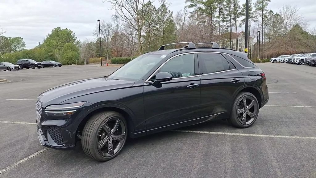 Used 2025 Genesis GV70 3.5T Sport w/ Sport Advanced Package AWD/4WD image 4