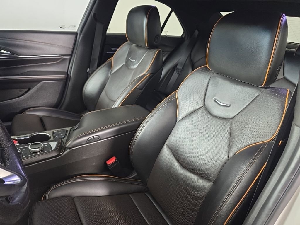 Used 2021 Cadillac CT4 V w/ Technology Package image 17