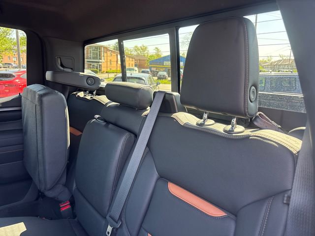 Used 2023 GMC Sierra 1500 AT4 w/ AT4 Preferred Package AWD/4WD image 8