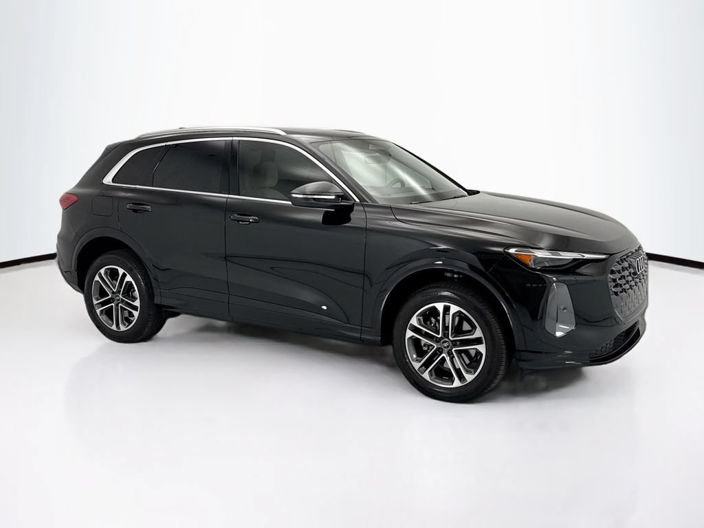 Used 2025 Audi Q5 Premium AWD/4WD image 3