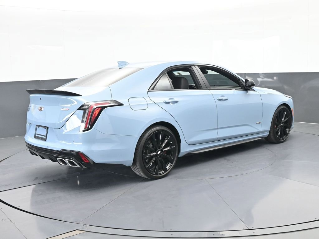 Used 2025 Cadillac CT4 V RWD image 6