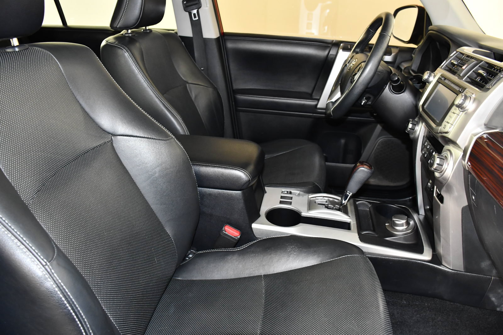 Used 2018 Toyota 4Runner Limited w/ Convenience Package AWD/4WD image 46