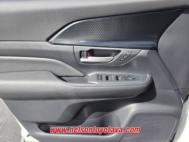 New 2026 Toyota Grand Highlander AWD Hybrid image 13