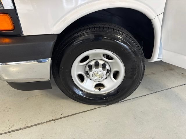 Used 2021 Chevrolet Express 2500 w/ Driver Convenience Package RWD image 34