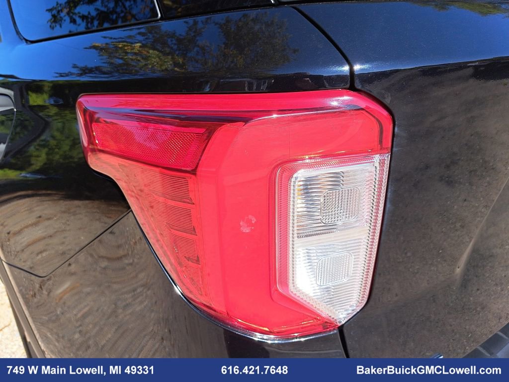 Used 2022 Ford Explorer XLT w/ XLT Sport Appearance Package image 37