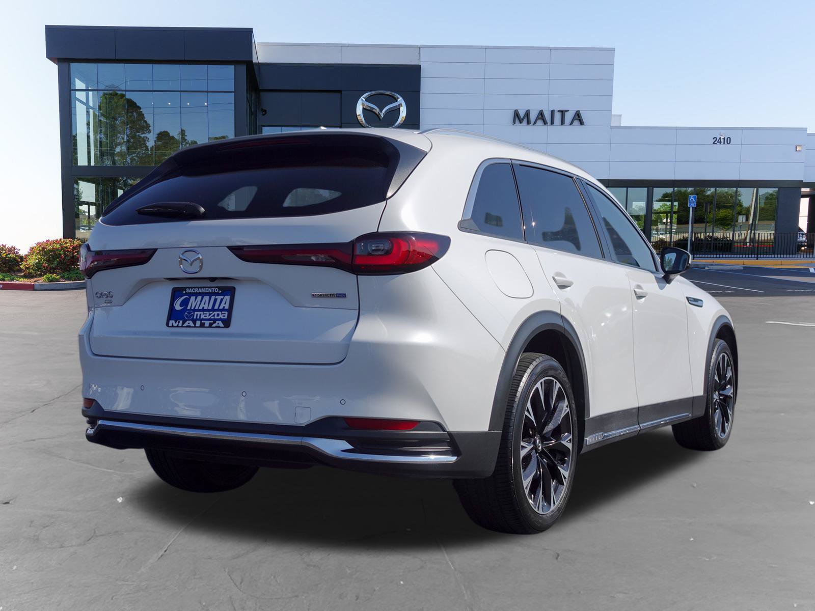 Certified 2024 MAZDA CX-90 Plug-In Hybrid w/ Premium Plus AWD/4WD image 4