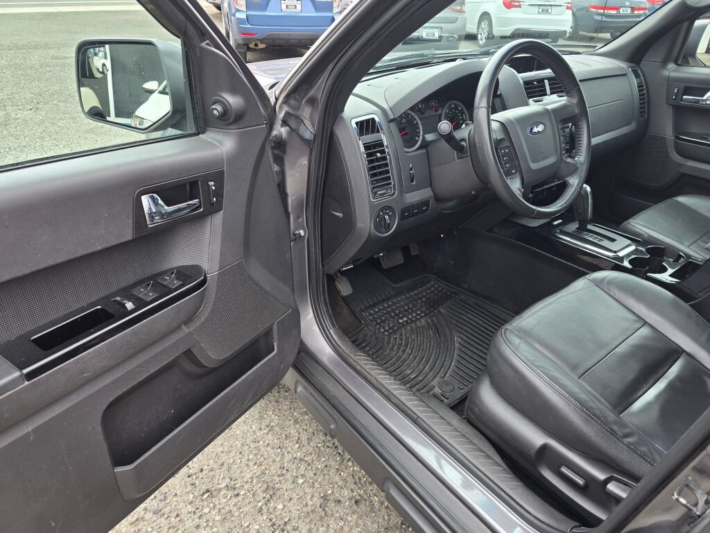 Used 2011 Ford Escape Limited AWD/4WD image 19