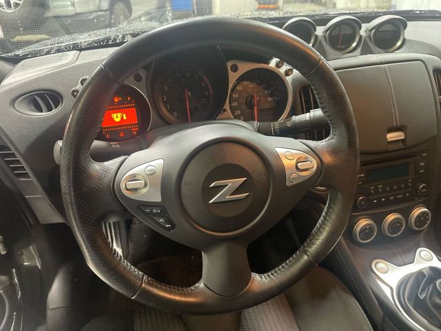 Used 2015 Nissan 370Z w/ Sport Package image 10
