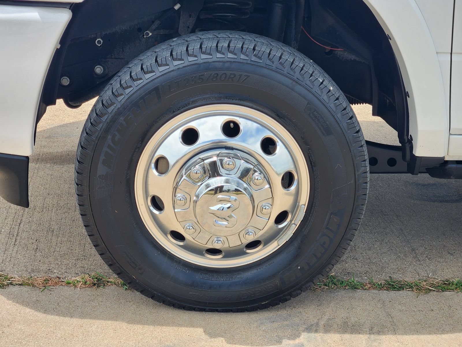 Used 2024 RAM 3500 Limited w/ Towing Technology Group AWD/4WD image 11
