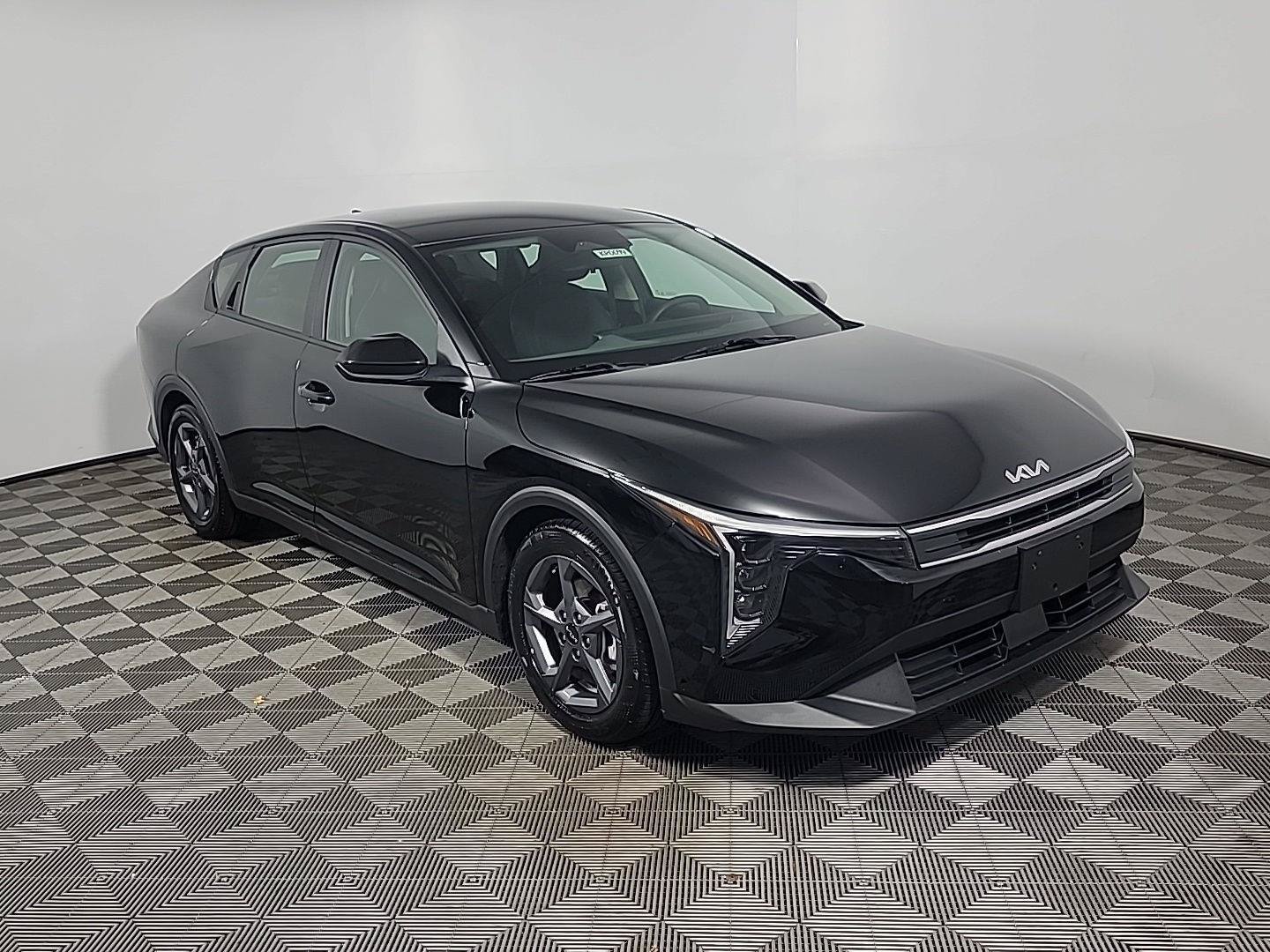 Certified 2025 Kia K4