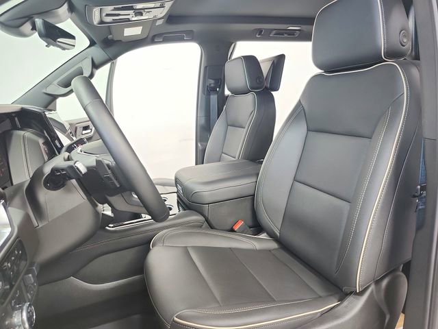 Used 2025 GMC Yukon Elevation w/ Elevation Premium Package AWD/4WD image 19