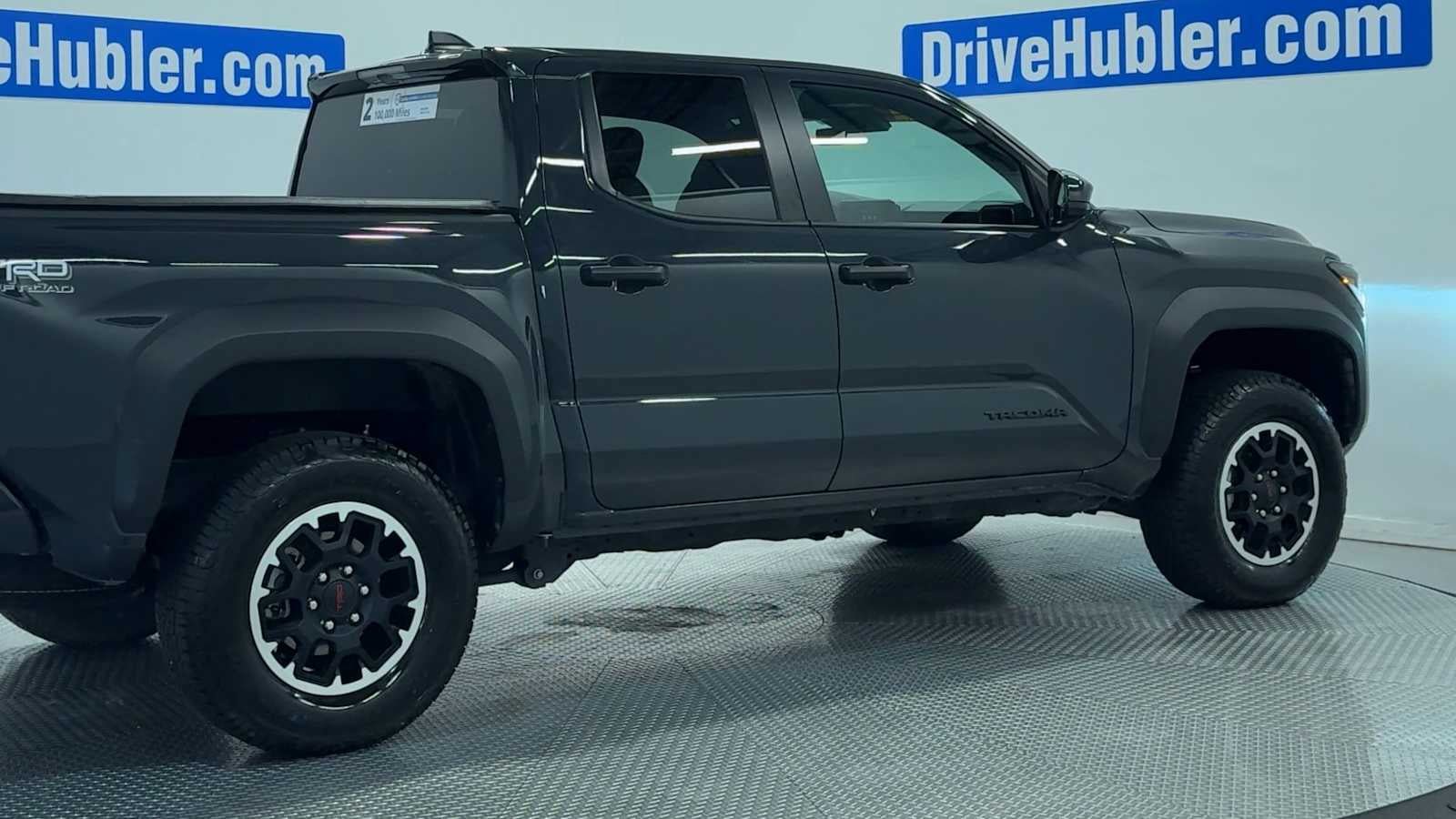 Used 2025 Toyota Tacoma TRD Off-Road AWD/4WD image 7