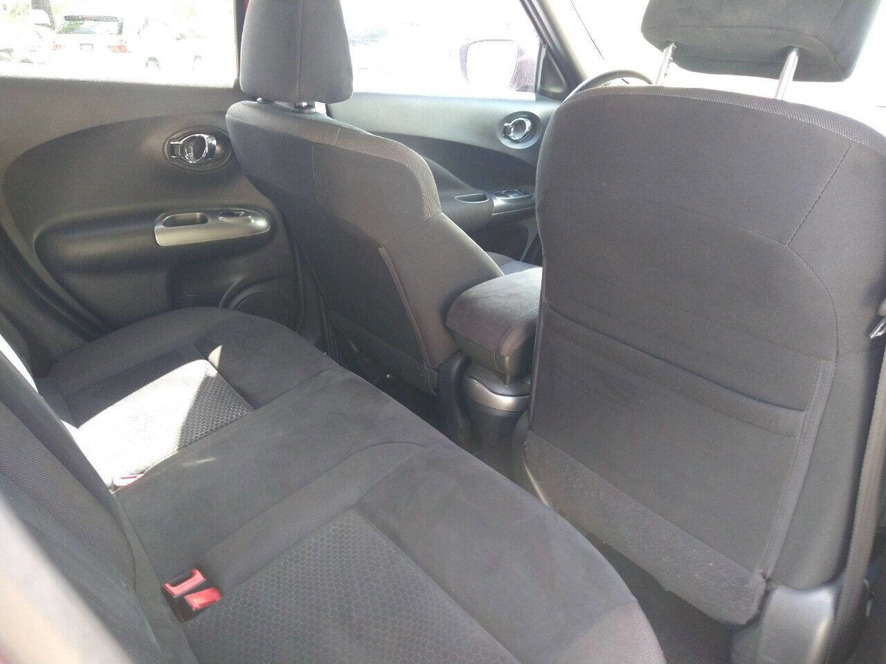 Used 2015 Nissan Juke SV w/ Technology Package image 41