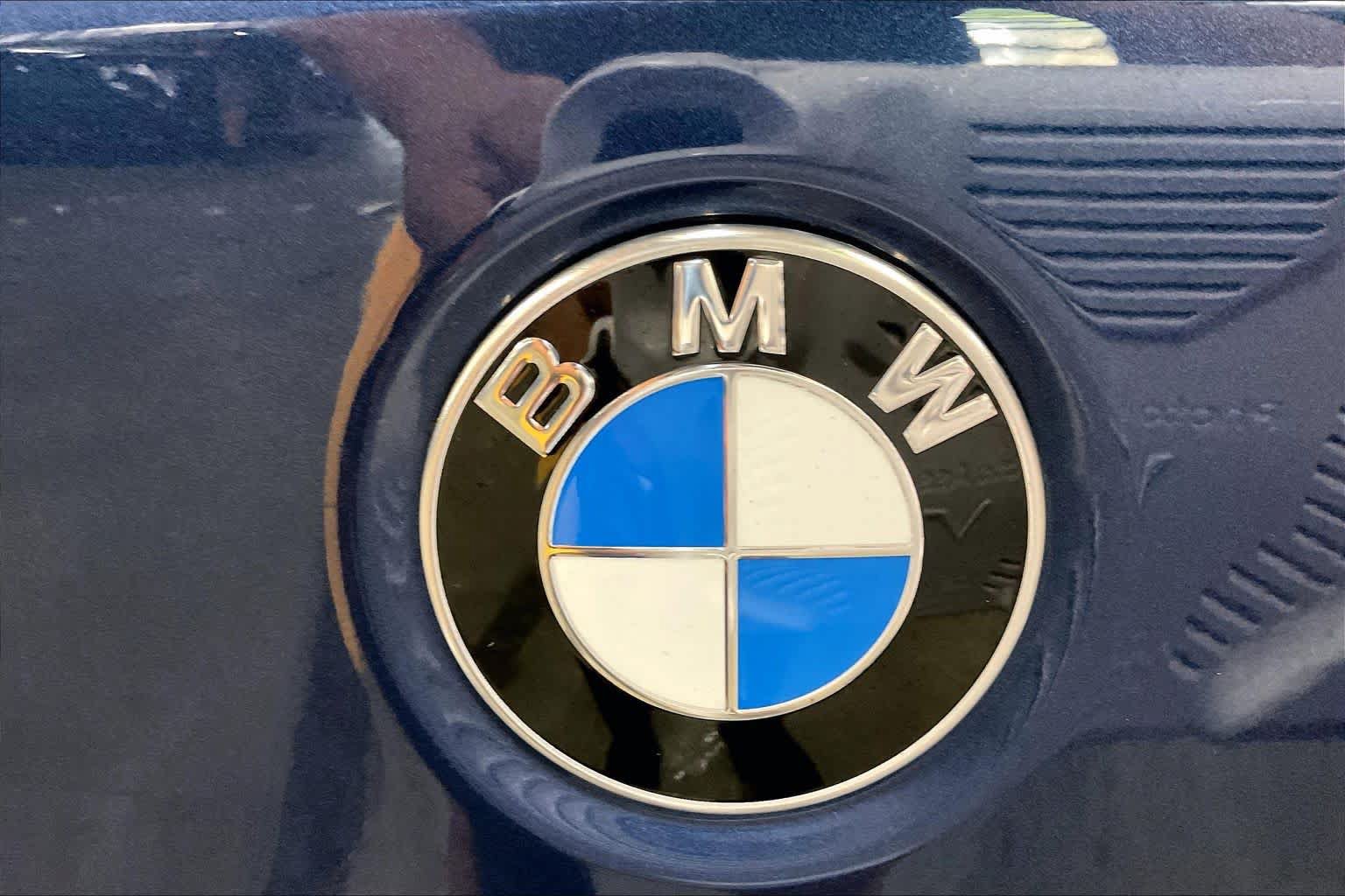 Used 2024 BMW 330i xDrive Sedan w/ Convenience Package AWD/4WD image 31