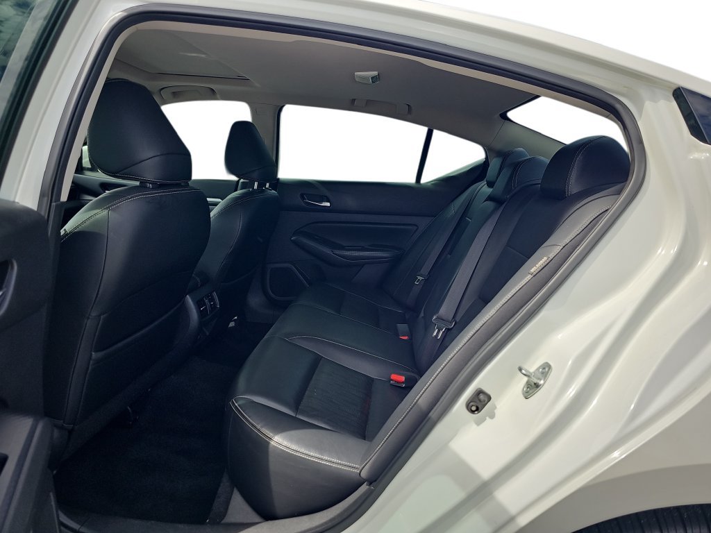Used 2019 Nissan Altima 2.5 Platinum FWD image 14