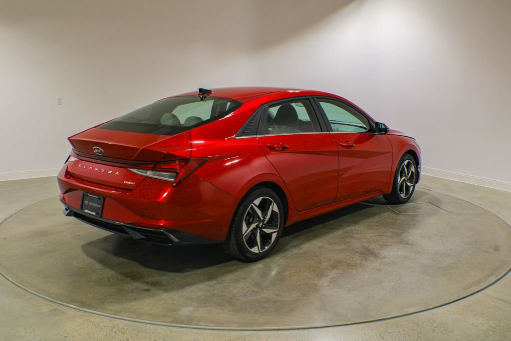 Used 2021 Hyundai Elantra Limited w/ Cargo Package FWD image 5