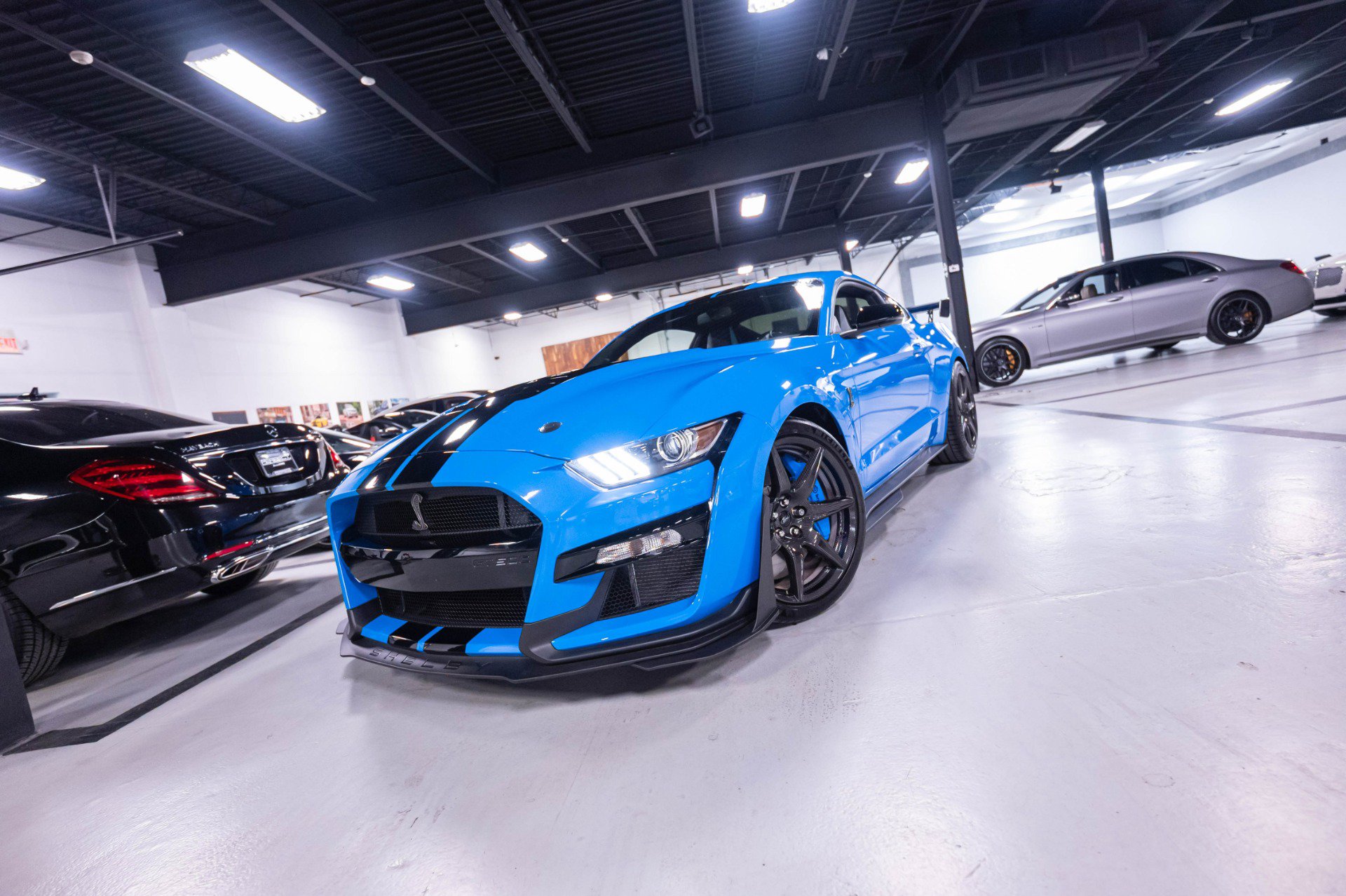 Used 2022 Ford Mustang Shelby GT500 w/ Carbon Fiber Track Pack RWD image 60