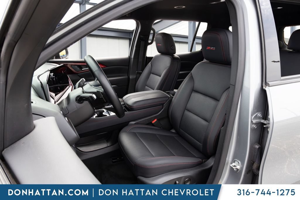 Used 2025 Chevrolet Traverse Z71 AWD/4WD image 16