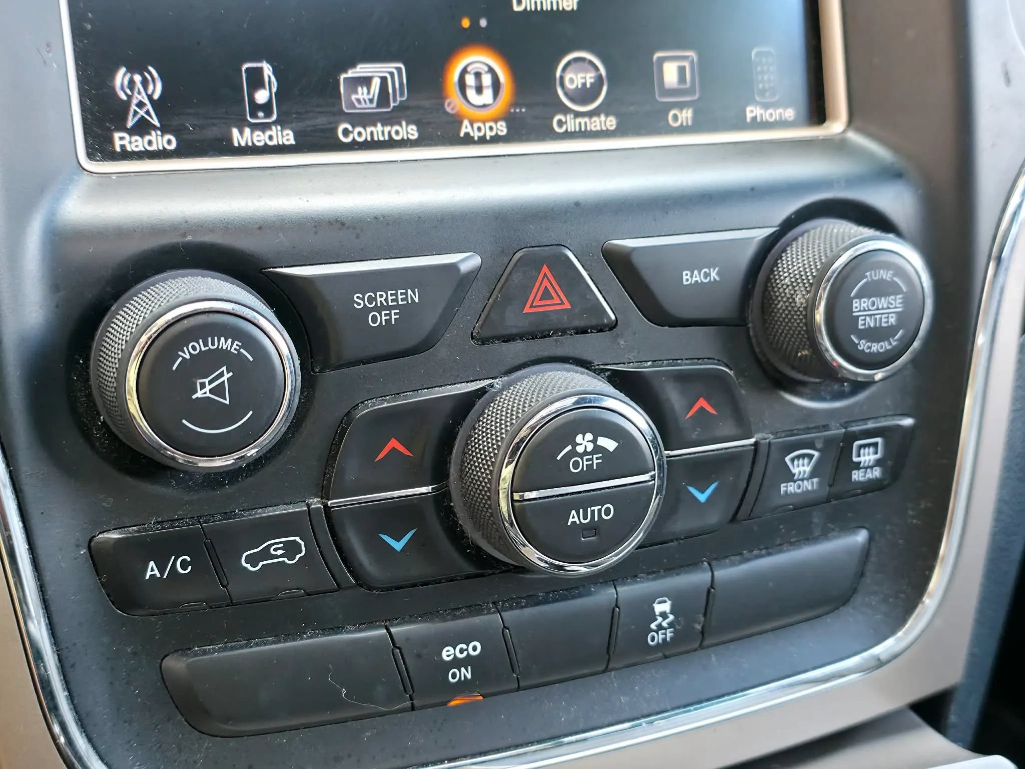 Used 2014 Jeep Grand Cherokee Laredo w/ Security & Convenience Group AWD/4WD image 22