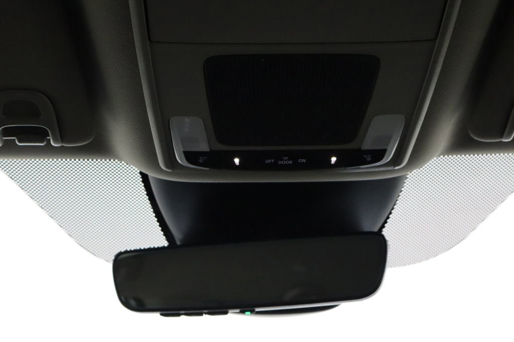 Used 2025 Honda Pilot EX-L image 27