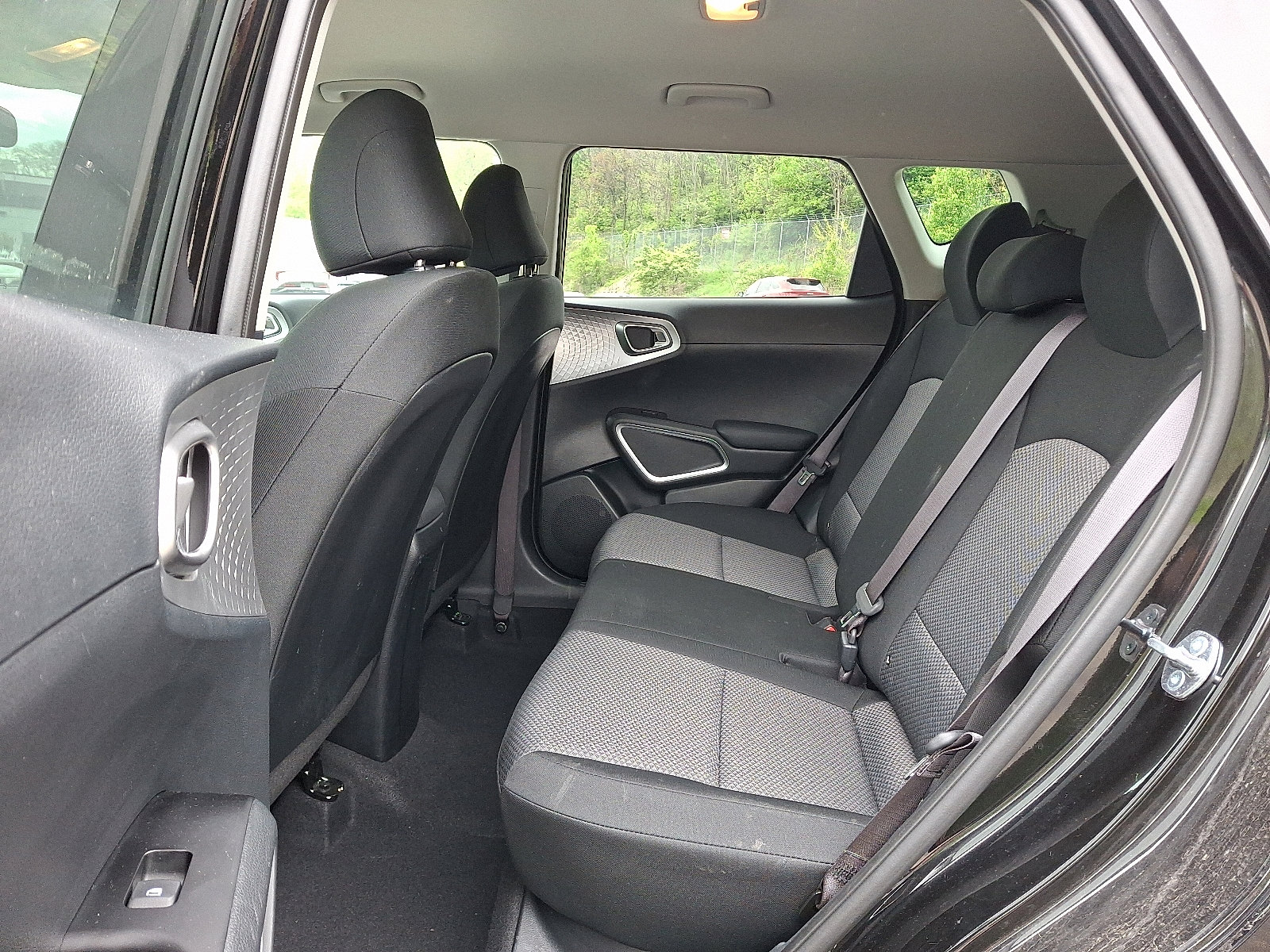 Used 2025 Kia Soul LX FWD image 10
