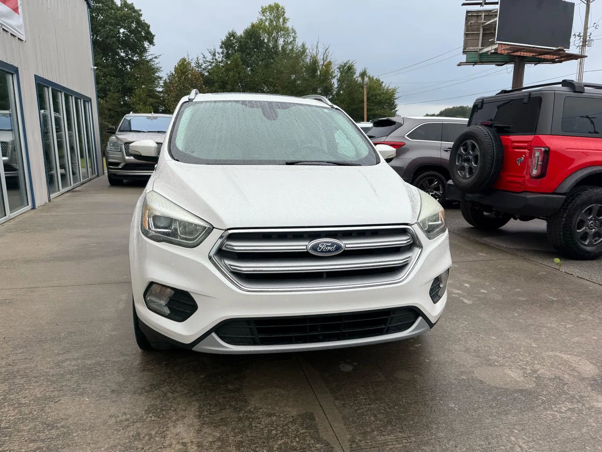 Used 2017 Ford Escape Titanium image 25