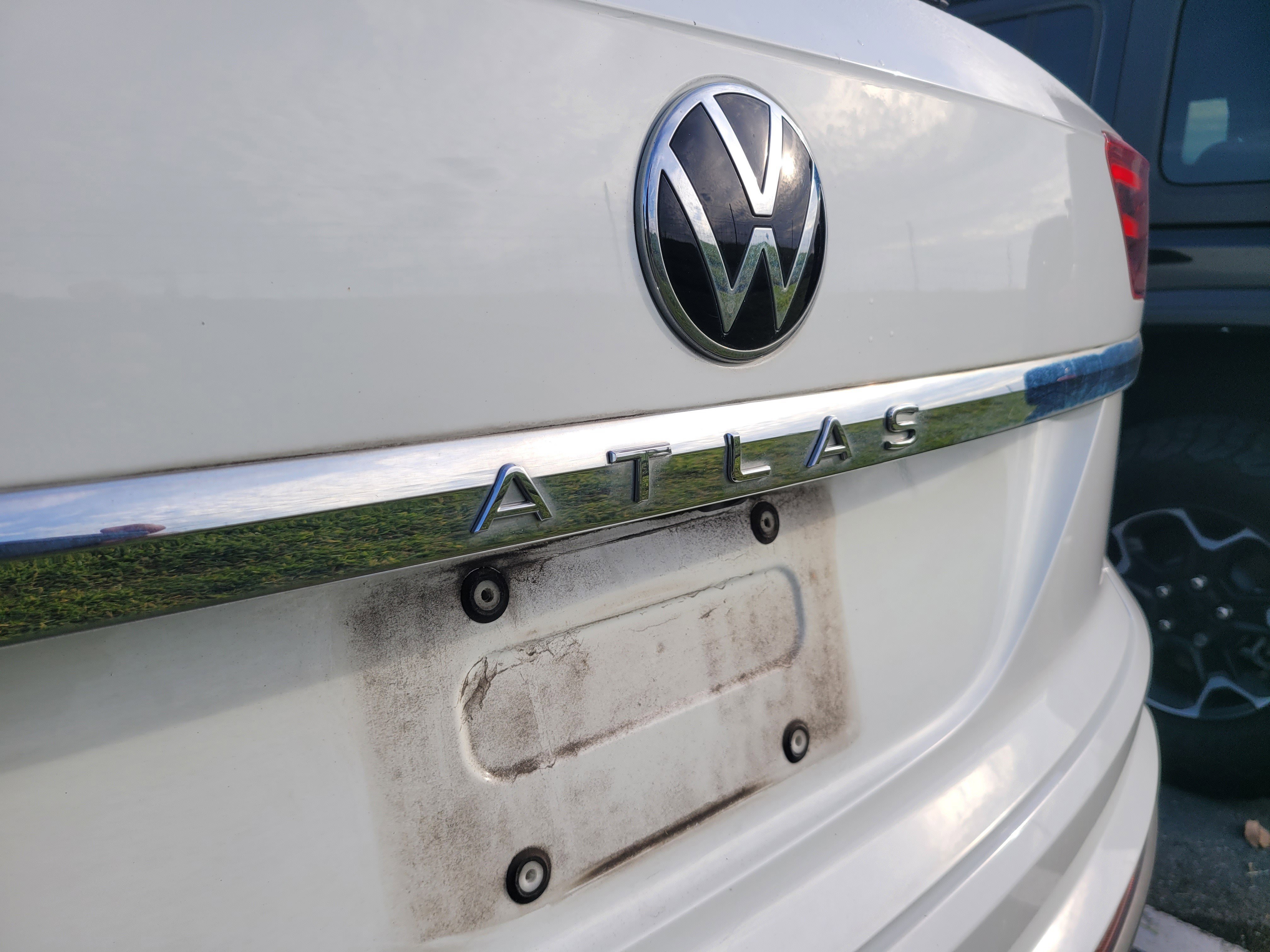Used 2022 Volkswagen Atlas Cross Sport SE FWD image 7