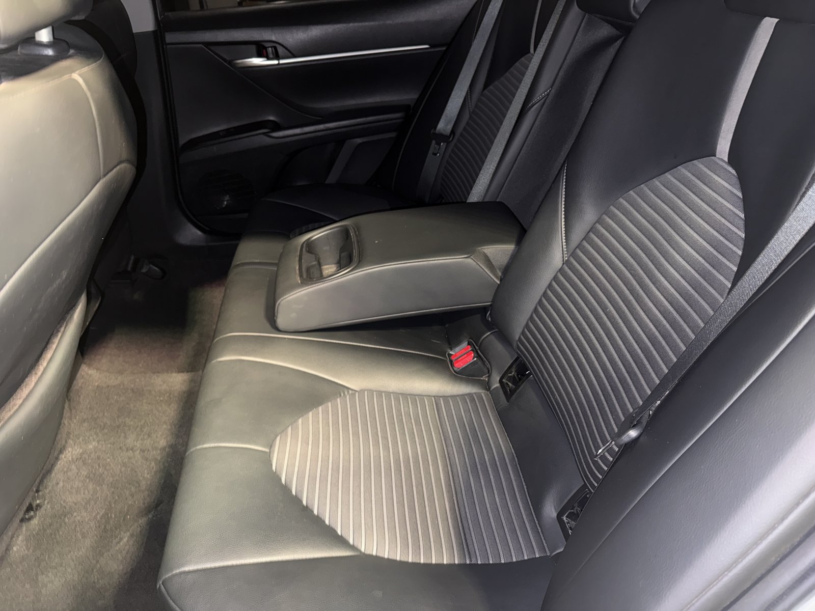 Used 2023 Toyota Camry SE FWD image 30