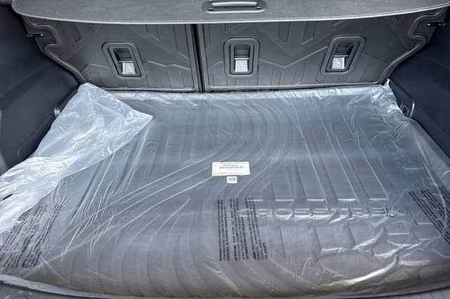 Used 2025 Subaru Crosstrek 2.5i Limited w/ Crosstrek Mirror Package image 13