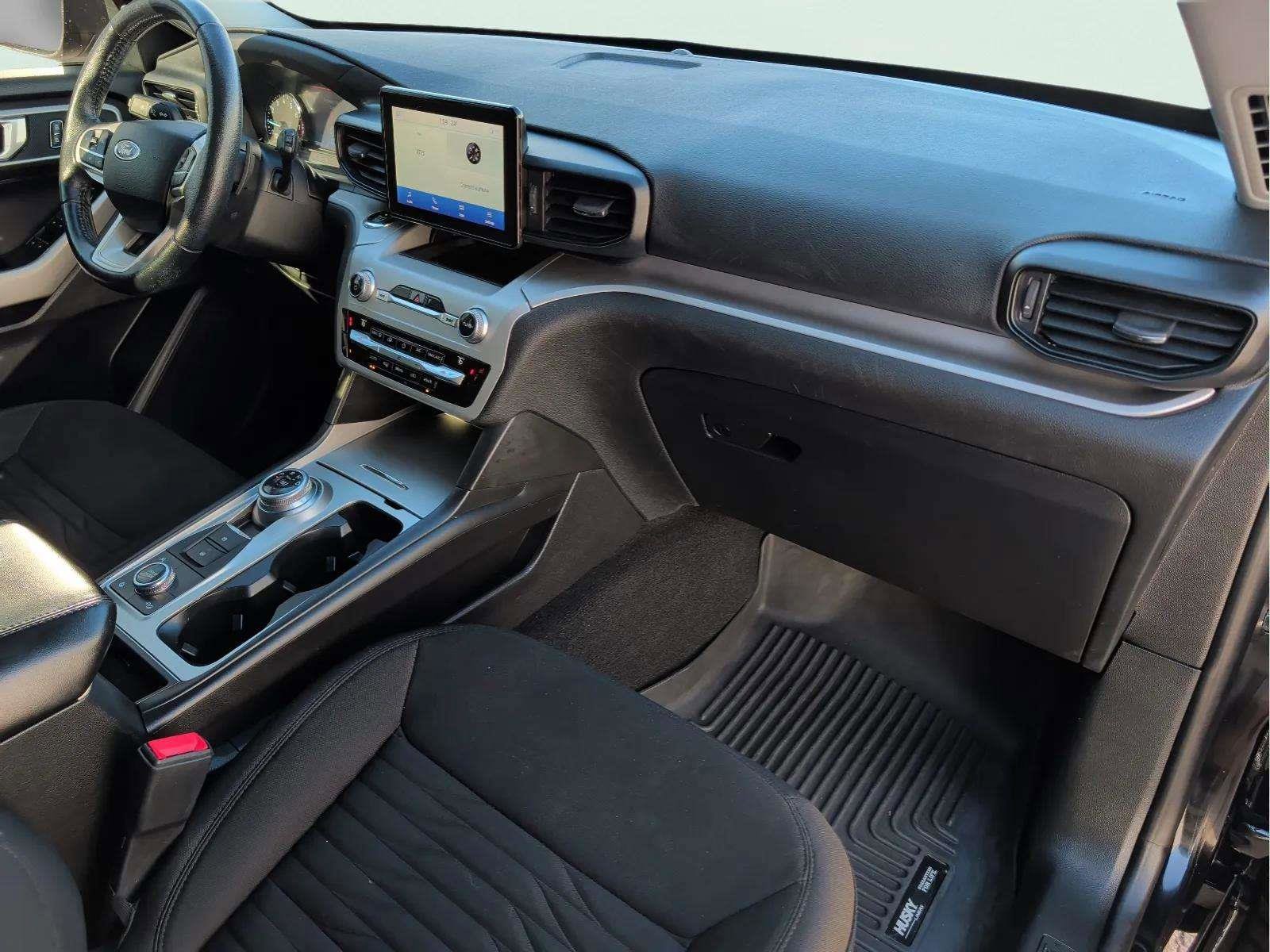 Used 2020 Ford Explorer XLT w/ Comfort Package image 19