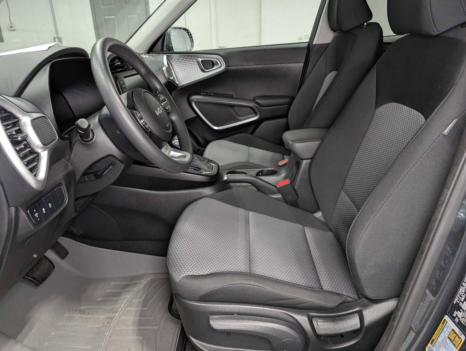 Certified 2023 Kia Soul LX image 4